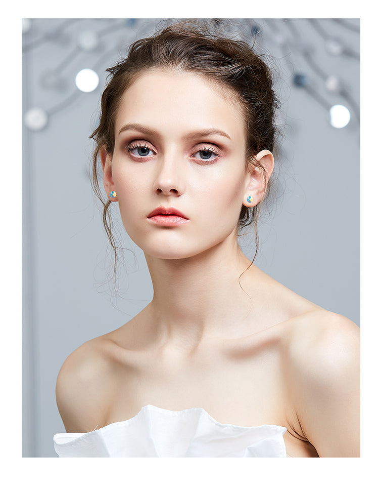 Sterling silver simple one crystal earring - CDE Jewelry Egypt