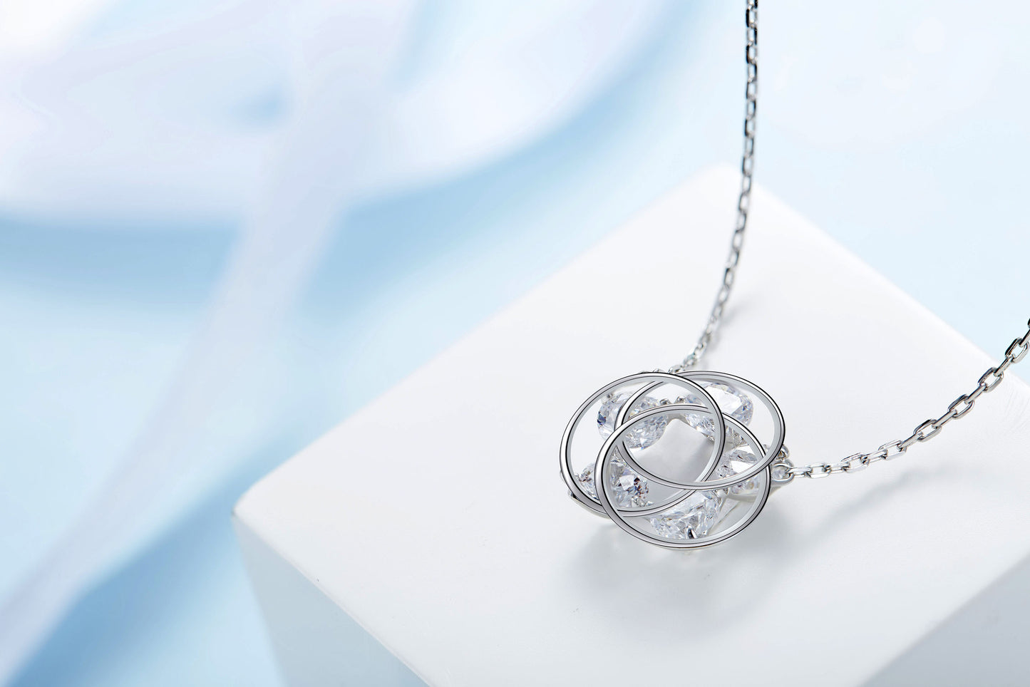 Sterling silver little five crystals necklace - CDE Jewelry Egypt