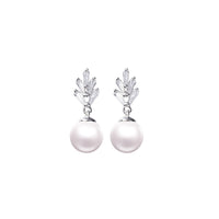Sterling silver cute leaf with a pearl earring - CDE Jewelry Egypt