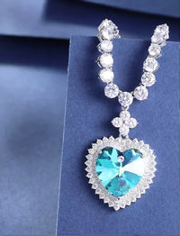 The Elegant Lady Necklace & Earring Set