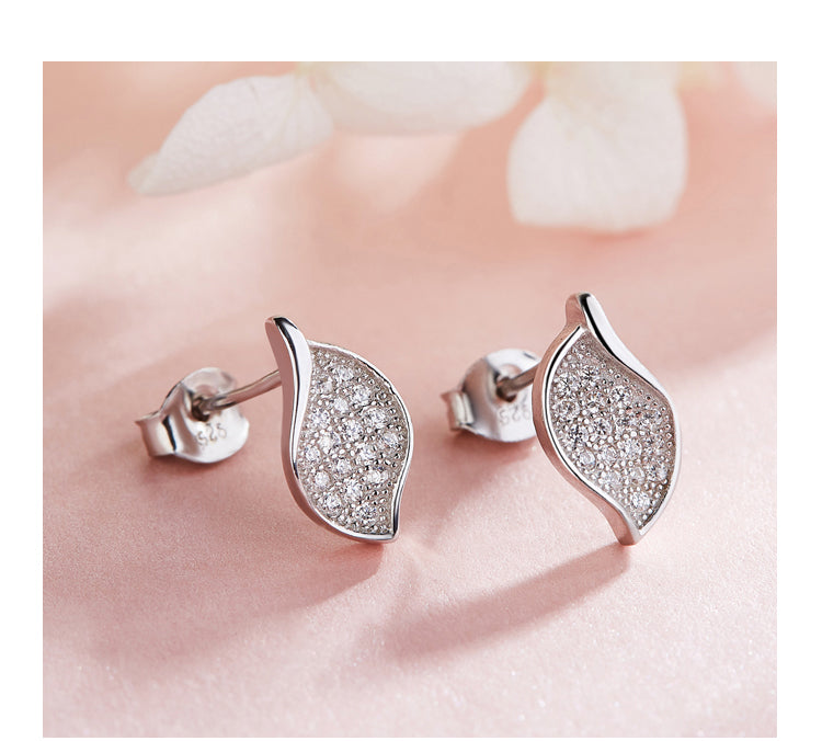 Sterling silver cute little leaf earring - CDE Jewelry Egypt