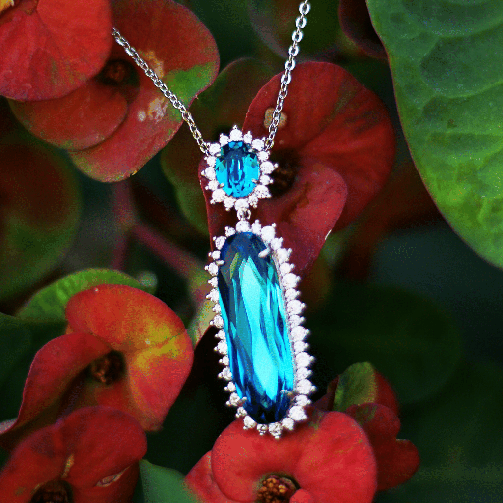 The Elegant Aquamarine Crystal Necklace