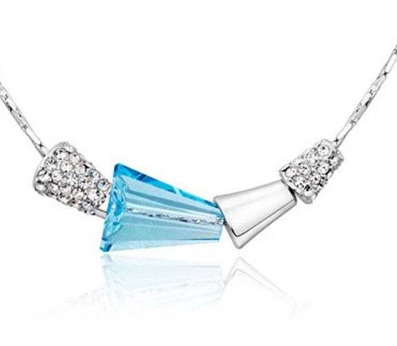 The stylish blue topaz arrow necklace - CDE Jewelry Egypt