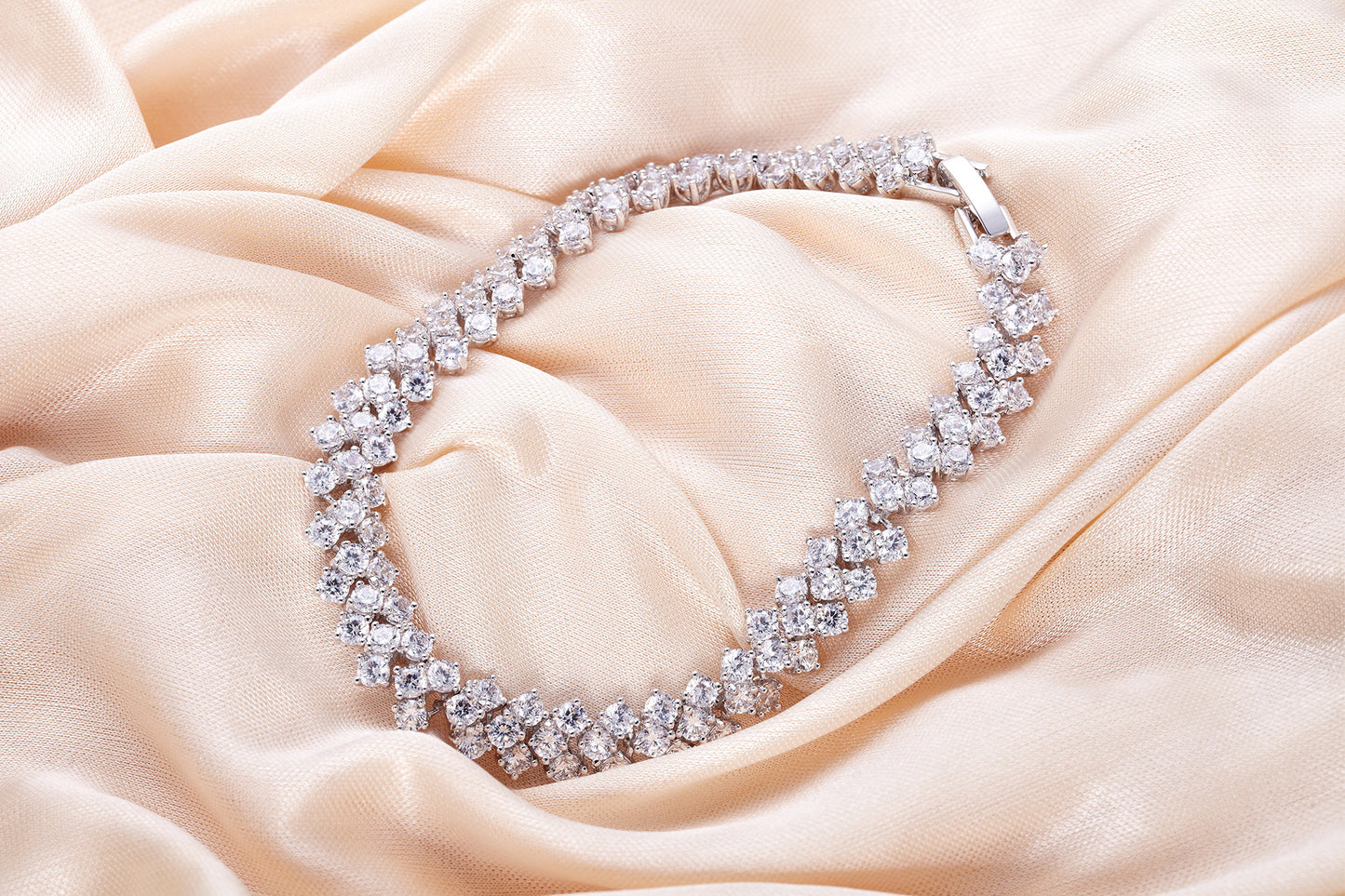 The shining perfect wedding bracelet - CDE Jewelry Egypt