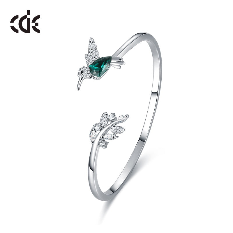 Sterling silver Emerald hummingbird with a shiny leaf bangle - CDE Jewelry Egypt