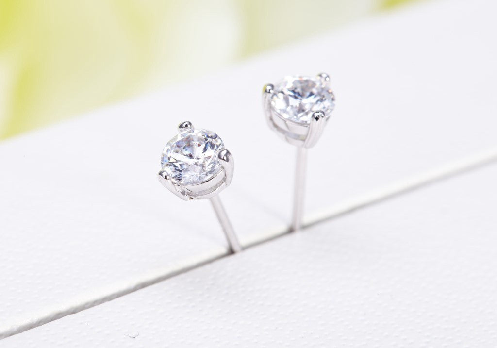Sterling silver cute little white crystal earring - CDE Jewelry Egypt